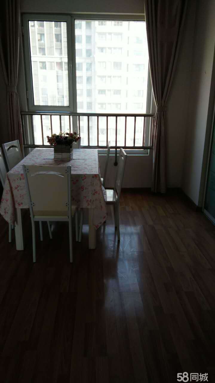 王辛小区92平3室的2楼家具齐全干净卫生低价出租