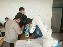 河南省工业和信息化高级技工学校2019年招生工业机器人